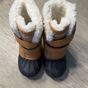 NWOT Cat & Jack Cozy Snow Lined Boots